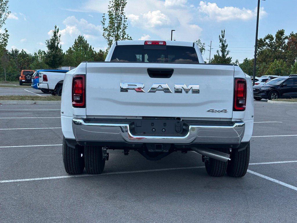 New 2026 RAM 3500 Tradesman AWD/4WD image 6