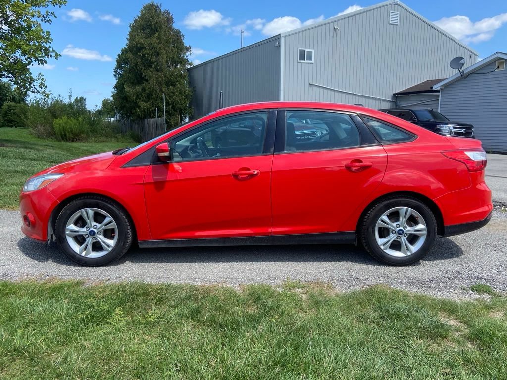 Used 2014 Ford Focus SE FWD image 2