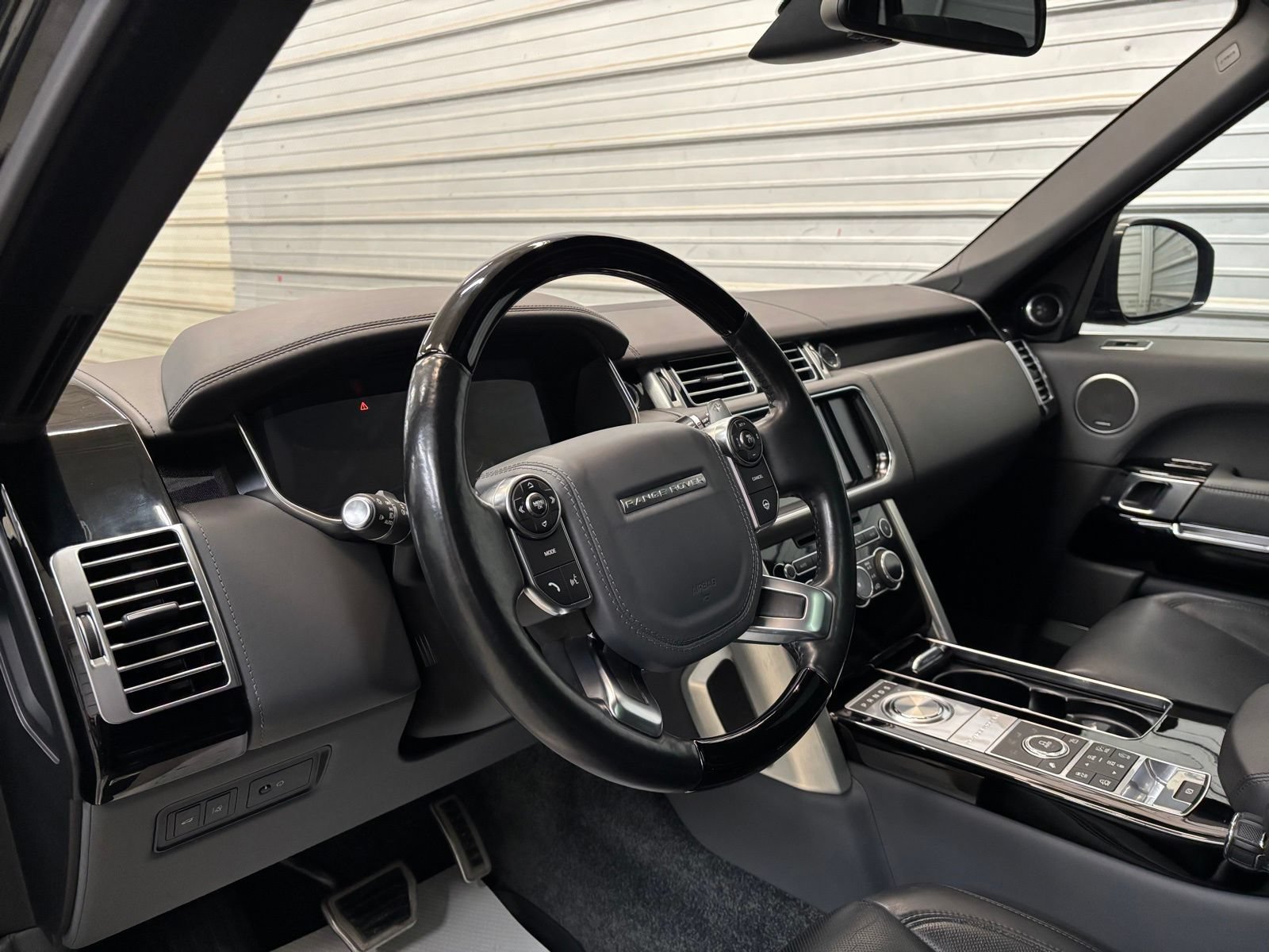 Used 2016 Land Rover Range Rover LWB SV Autobiography AWD/4WD image 12