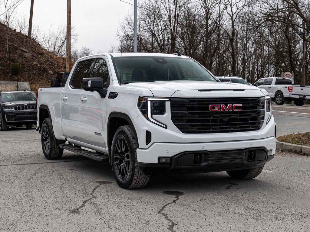 Used 2025 GMC Sierra 1500 Elevation w/ Elevation Premium Package image 3