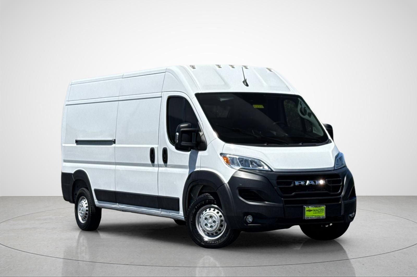 Used 2024 RAM ProMaster 2500 w/ Convenience Group FWD image 2