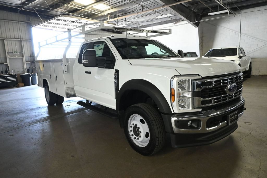 New 2025 Ford F450 XL w/ XL Chrome Package