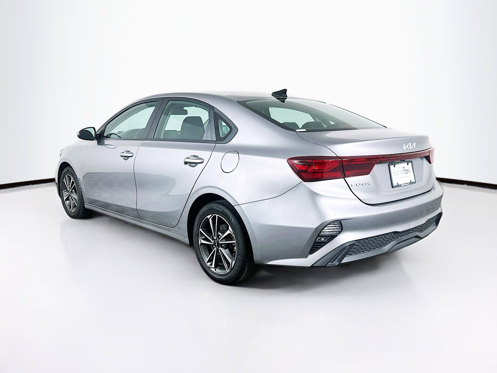 Used 2023 Kia Forte LXS image 5