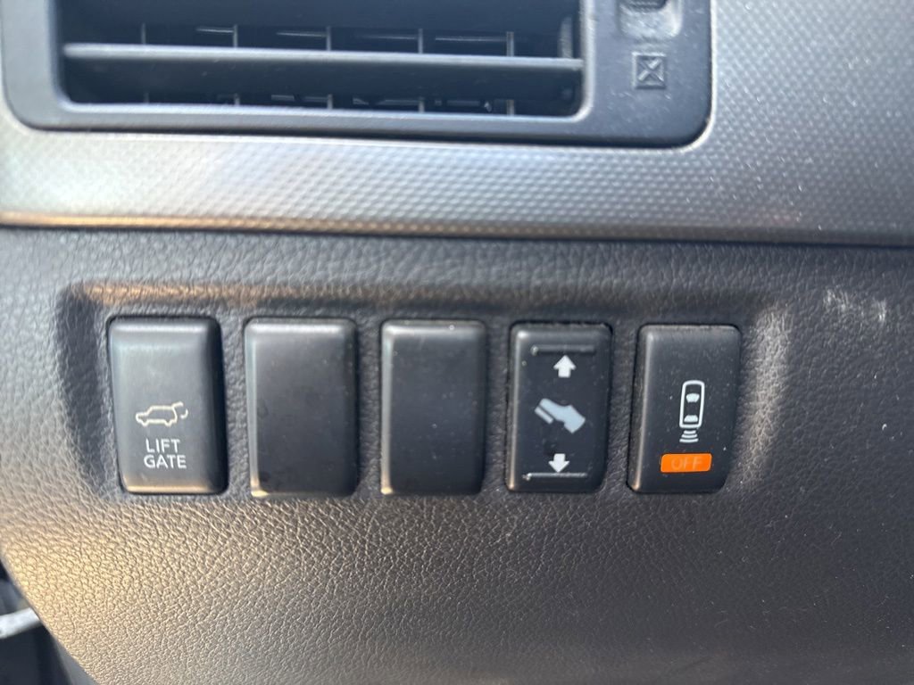 Used 2015 Nissan Armada SV AWD/4WD image 15