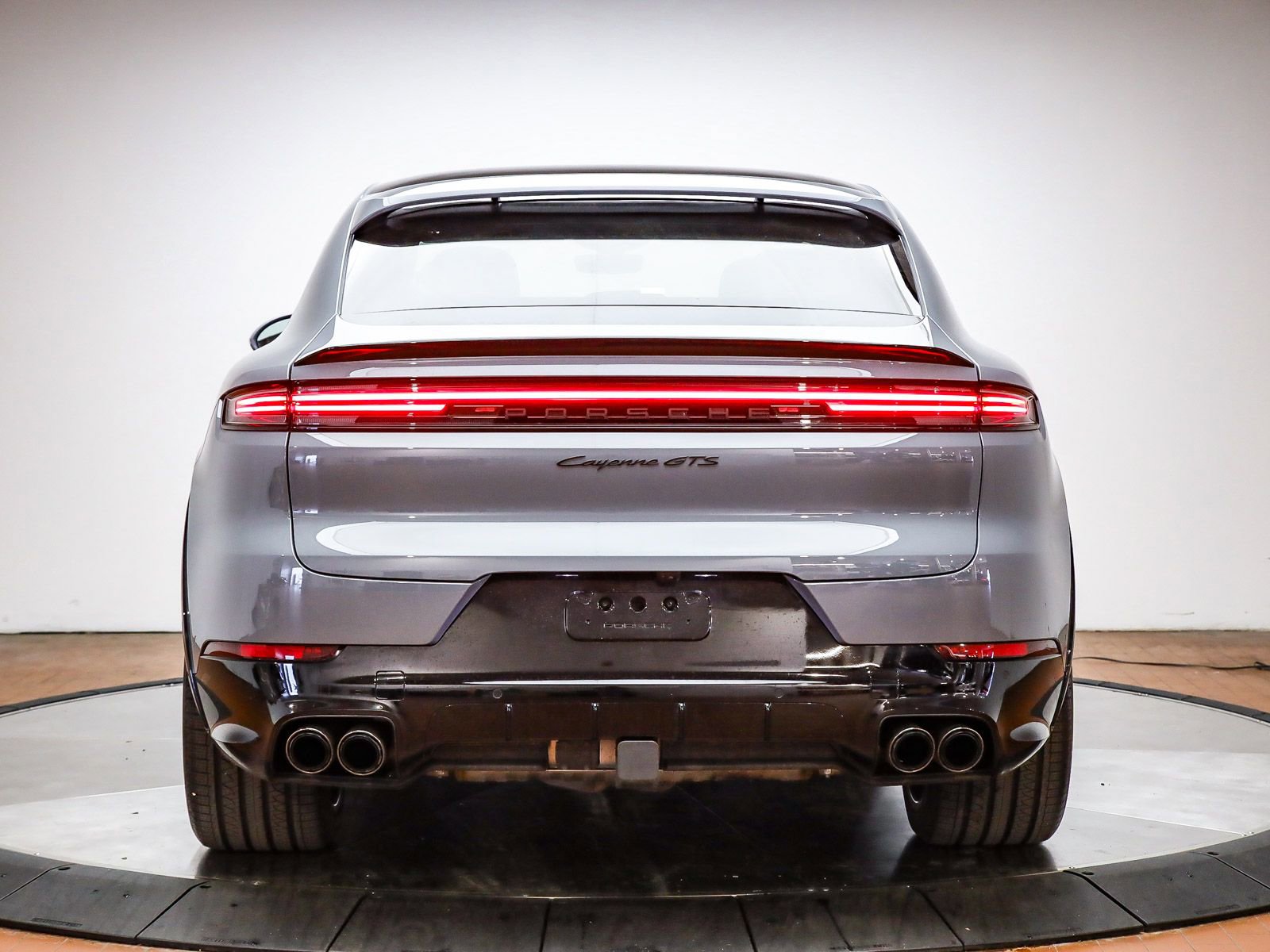 Used 2026 Porsche Cayenne GTS image 7