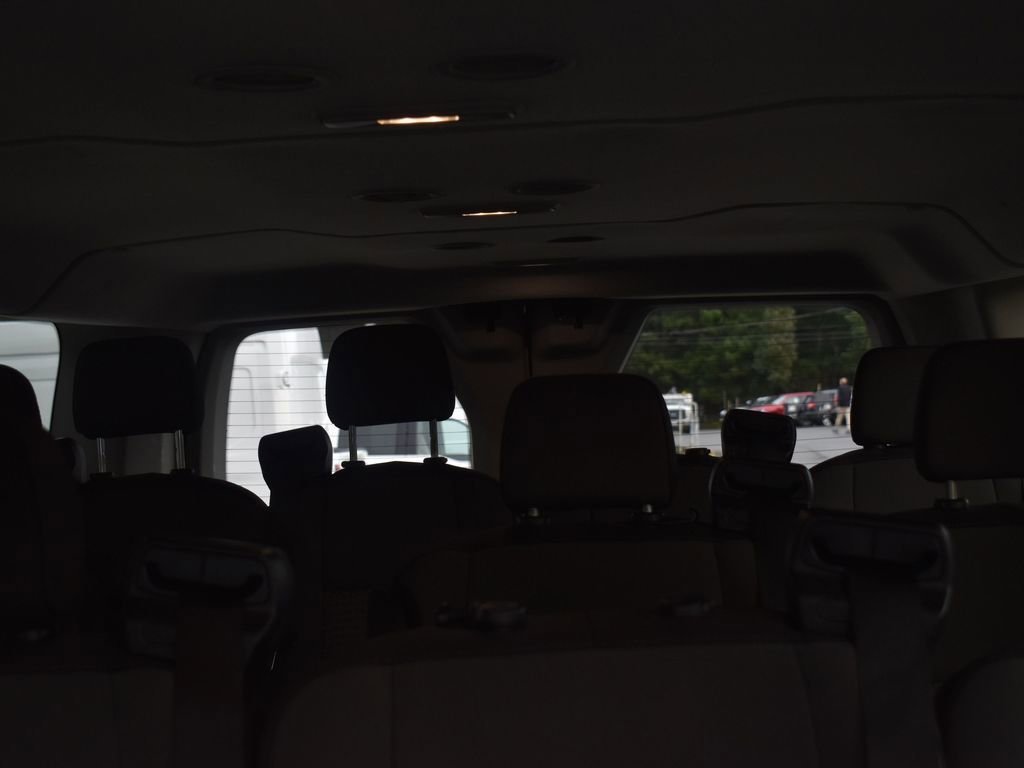 Used 2023 Ford Transit 350 XLT image 7