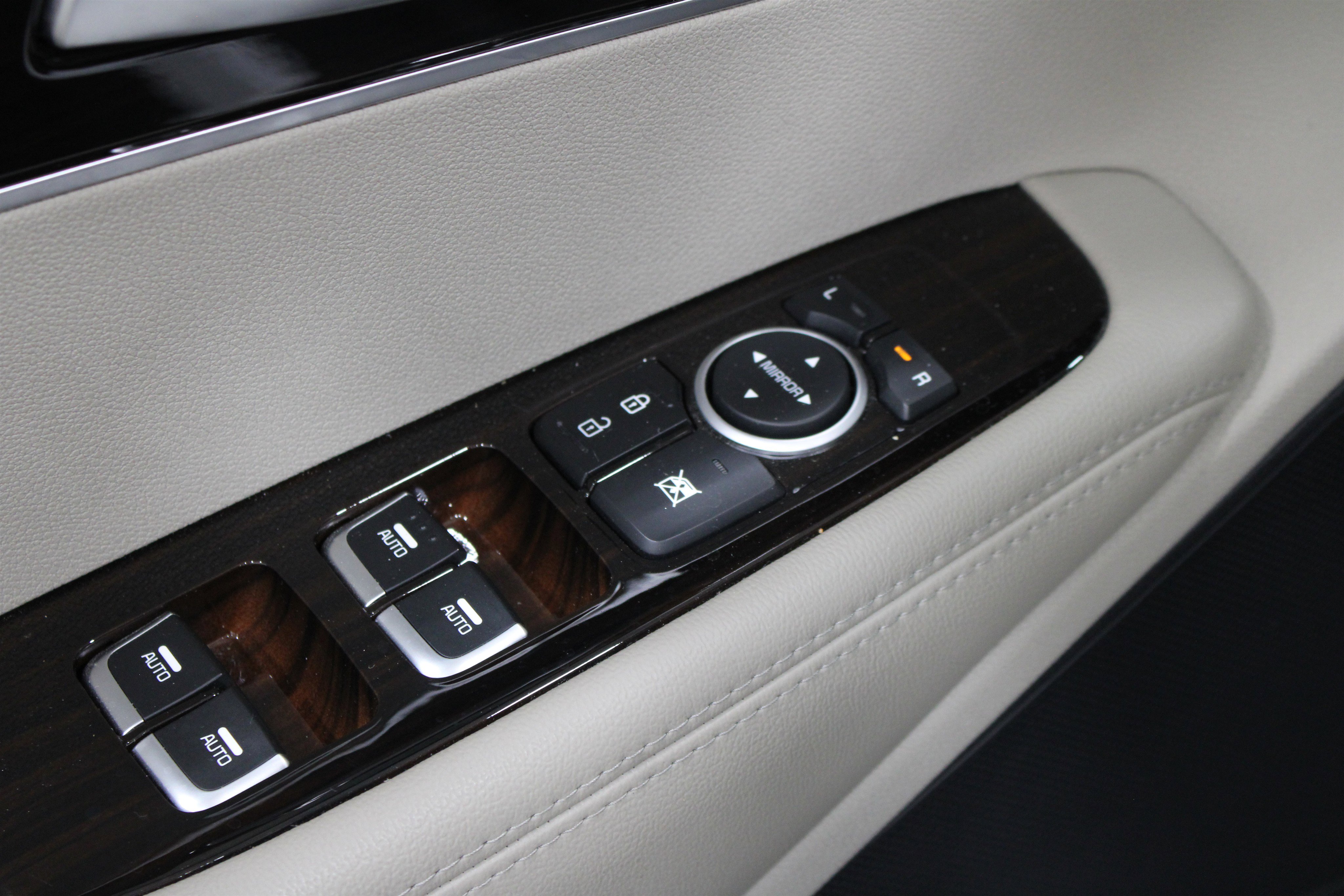 Used 2019 Kia Sorento EX image 7