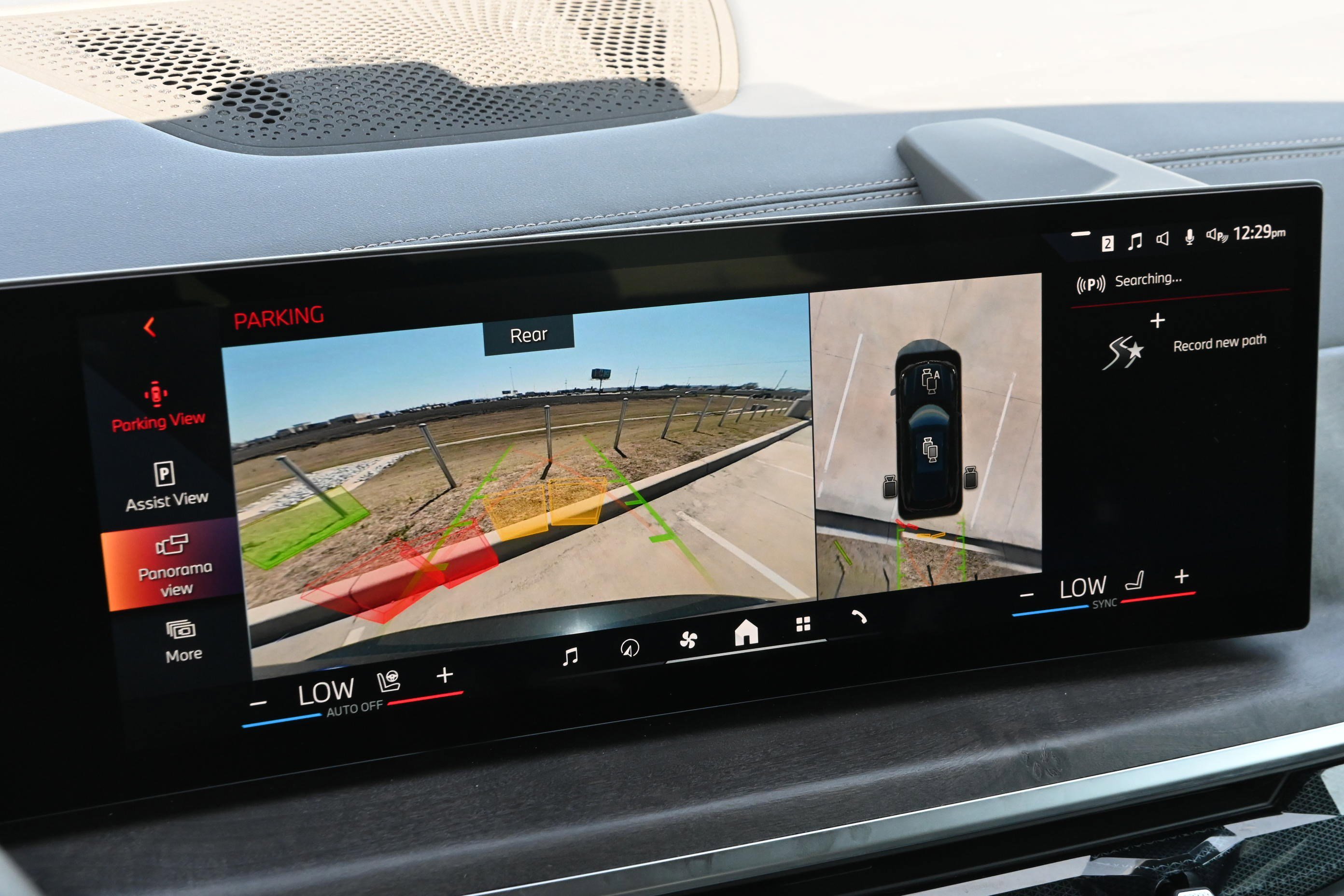 Certified 2025 BMW X5 xDrive40i w/ M Sport Package image 16