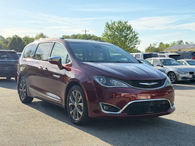Used 2017 Chrysler Pacifica Limited FWD image 7
