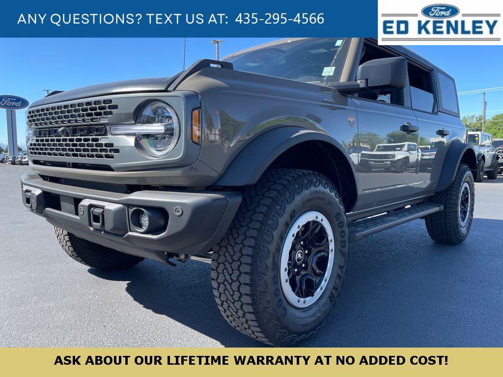 Used 2026 Ford Bronco Badlands AWD/4WD image 1