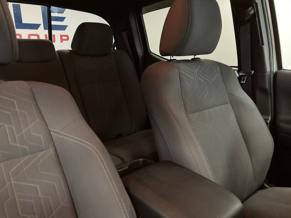 Used 2019 Toyota Tacoma TRD Off-Road AWD/4WD image 39