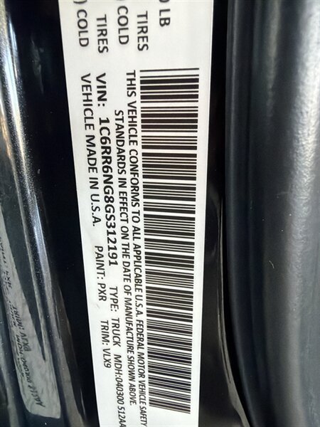 Used 2016 RAM 1500 Laramie RWD image 33