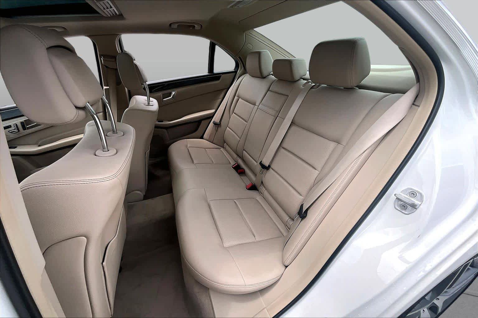 Used 2016 Mercedes-Benz E 350 4MATIC Sedan image 21