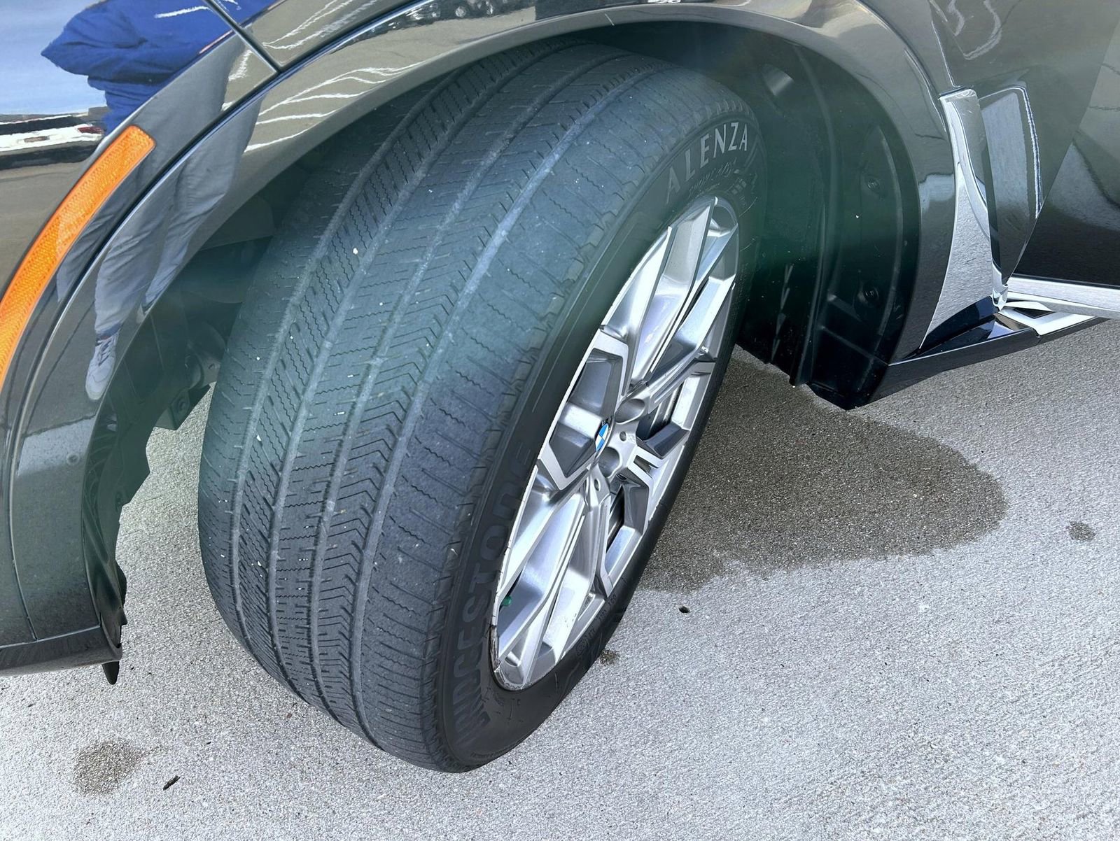 Used 2023 BMW X7 xDrive40i w/ Executive Package image 24