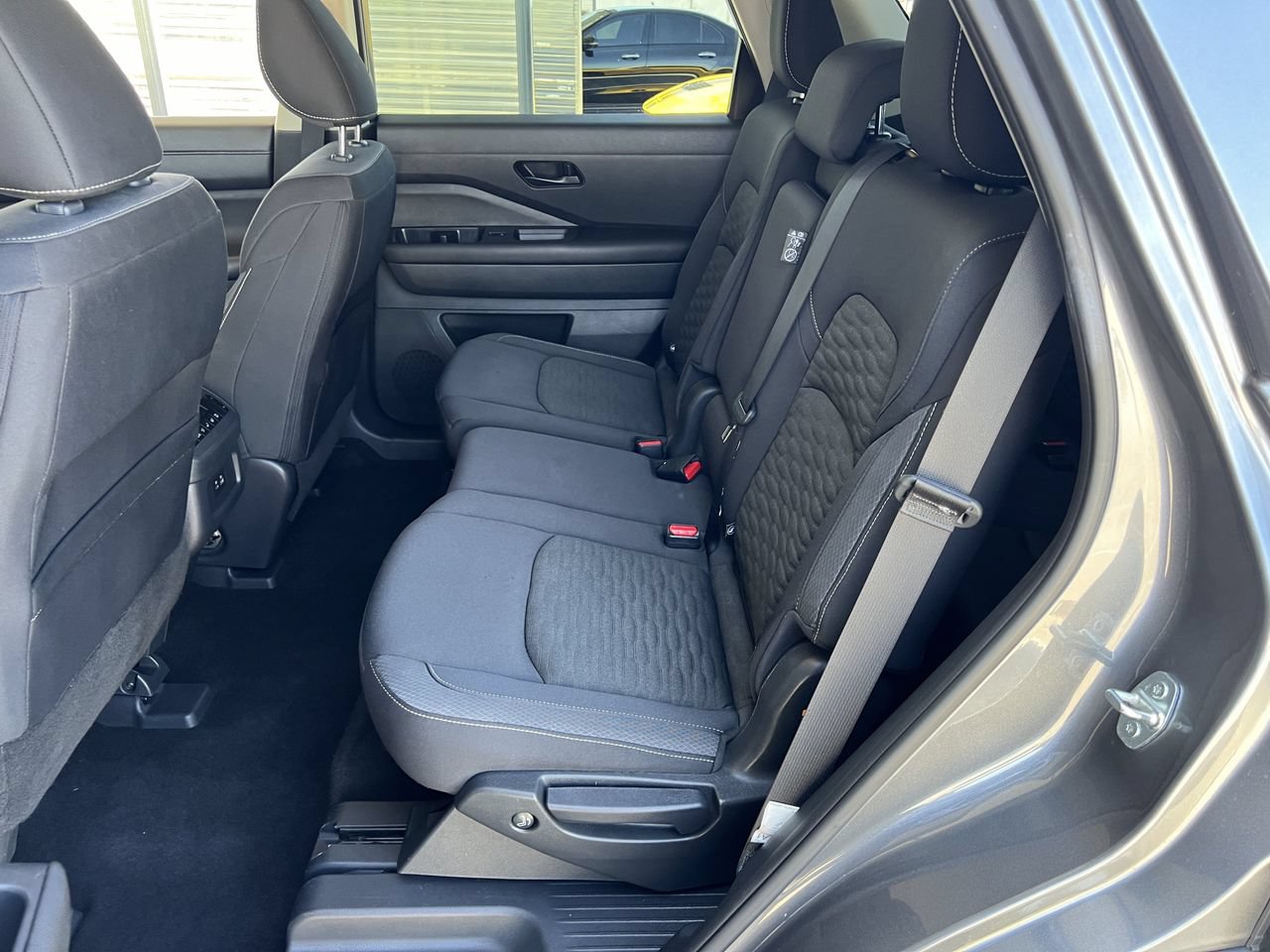 Used 2024 Nissan Pathfinder SV AWD/4WD image 23