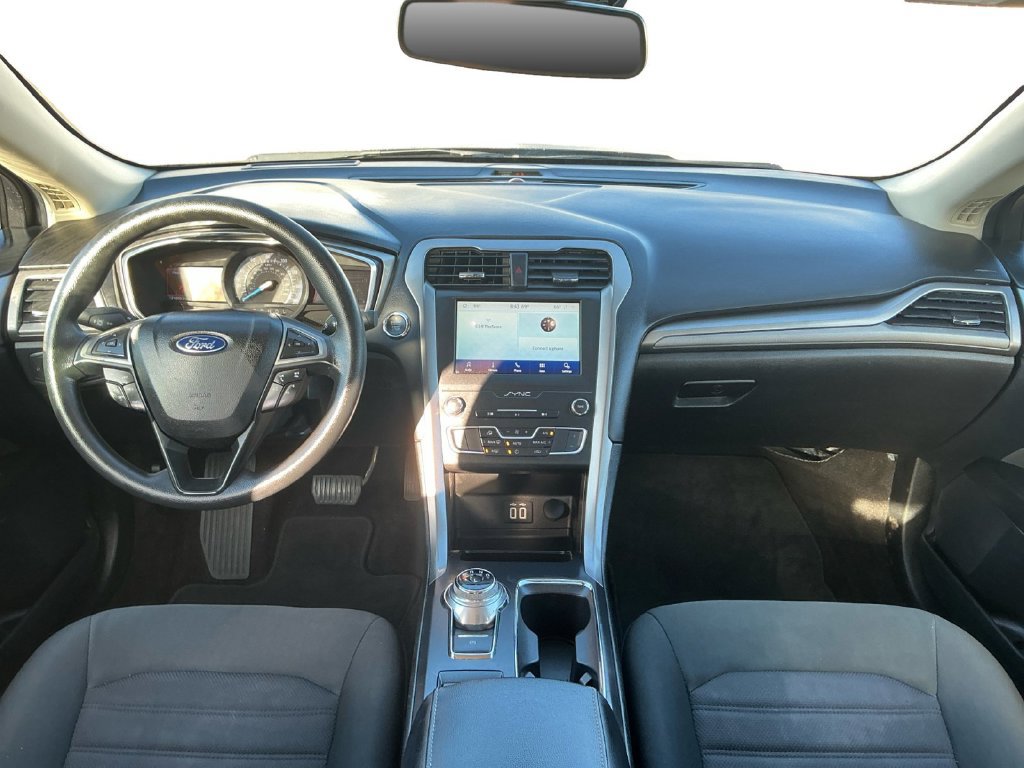 Used 2020 Ford Fusion SE FWD image 17