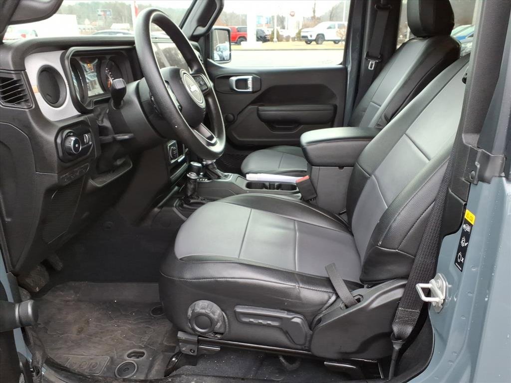 Used 2024 Jeep Wrangler Sport image 13