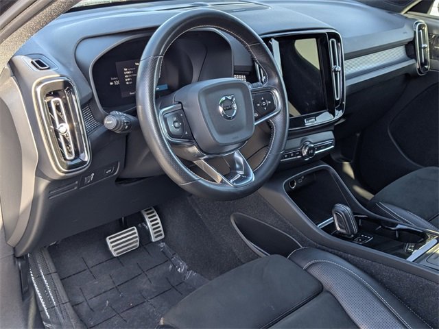 Used 2021 Volvo XC40 P8 Recharge w/ Advanced Package image 12