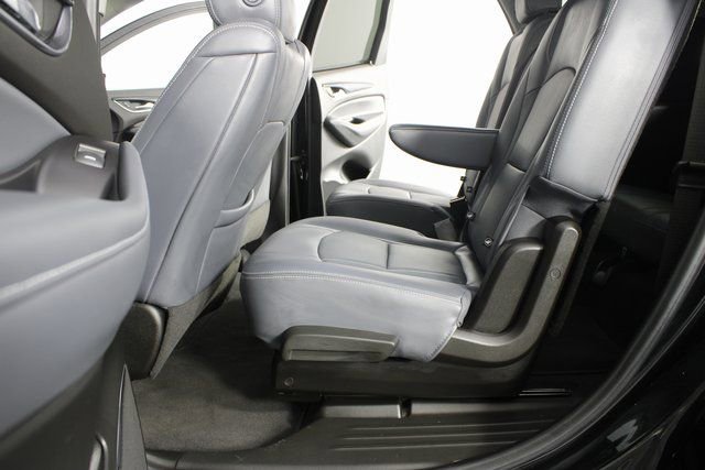 Used 2021 Buick Enclave Essence w/ LPO, Luxury Package image 16