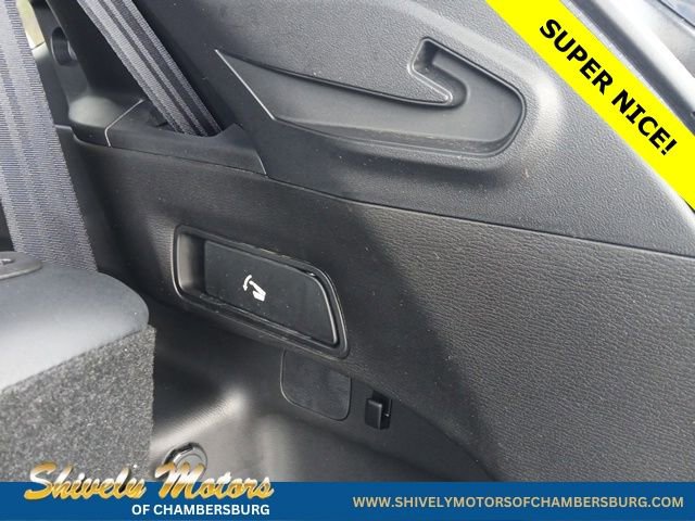 Used 2024 Mitsubishi Outlander SE image 11