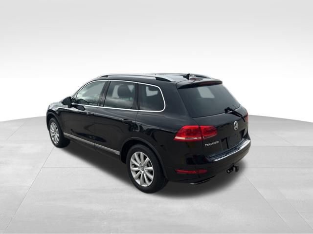 Used 2011 Volkswagen Touareg VR6 image 4