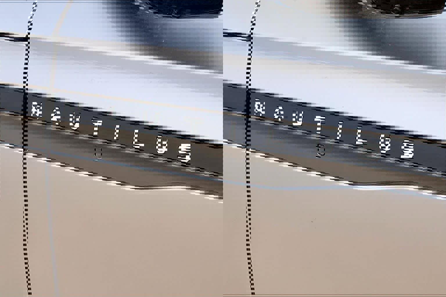 New 2026 Lincoln Nautilus Premier w/ Jet Appearance Package image 15