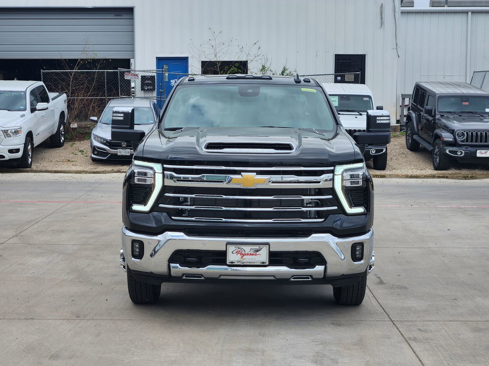 New 2026 Chevrolet Silverado 3500 LTZ w/ LTZ Texas Edition image 6