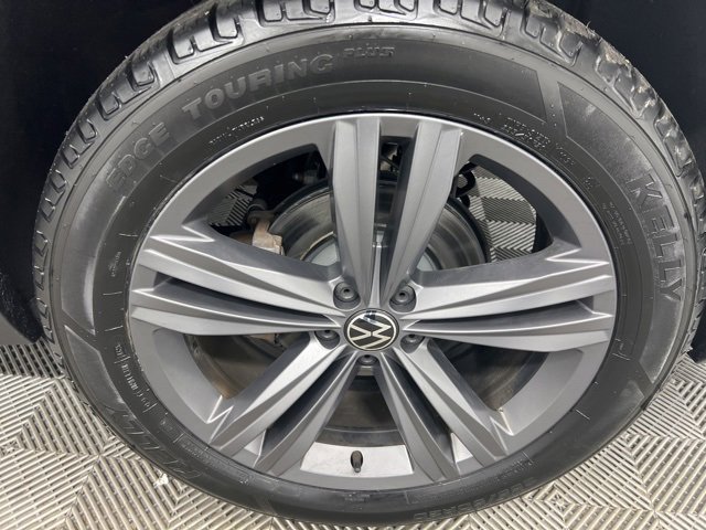 Used 2022 Volkswagen Atlas SEL R-Line image 11