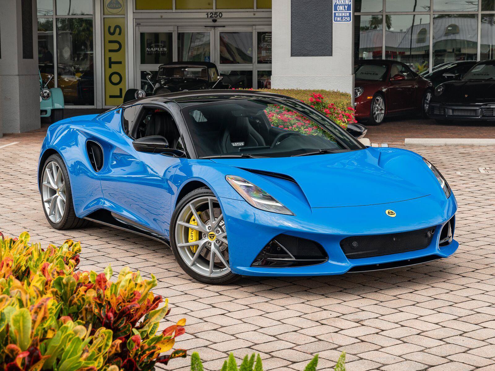Used 2025 Lotus Emira RWD image 4