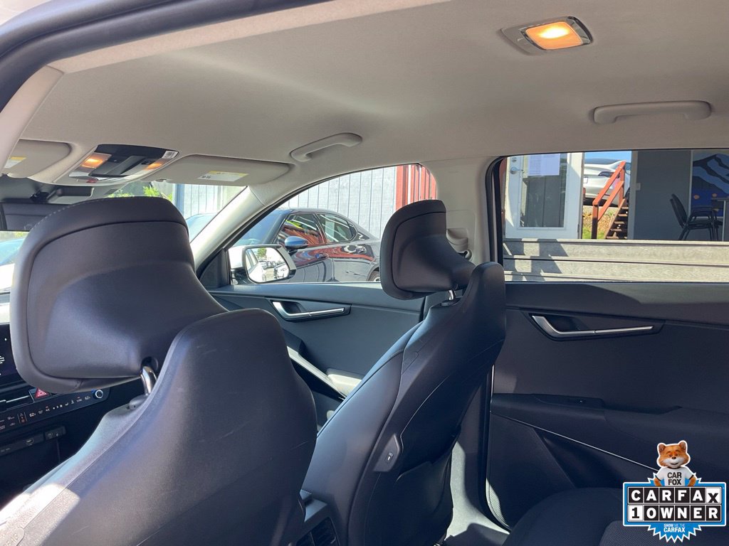 Used 2025 Kia Niro Wind FWD image 32
