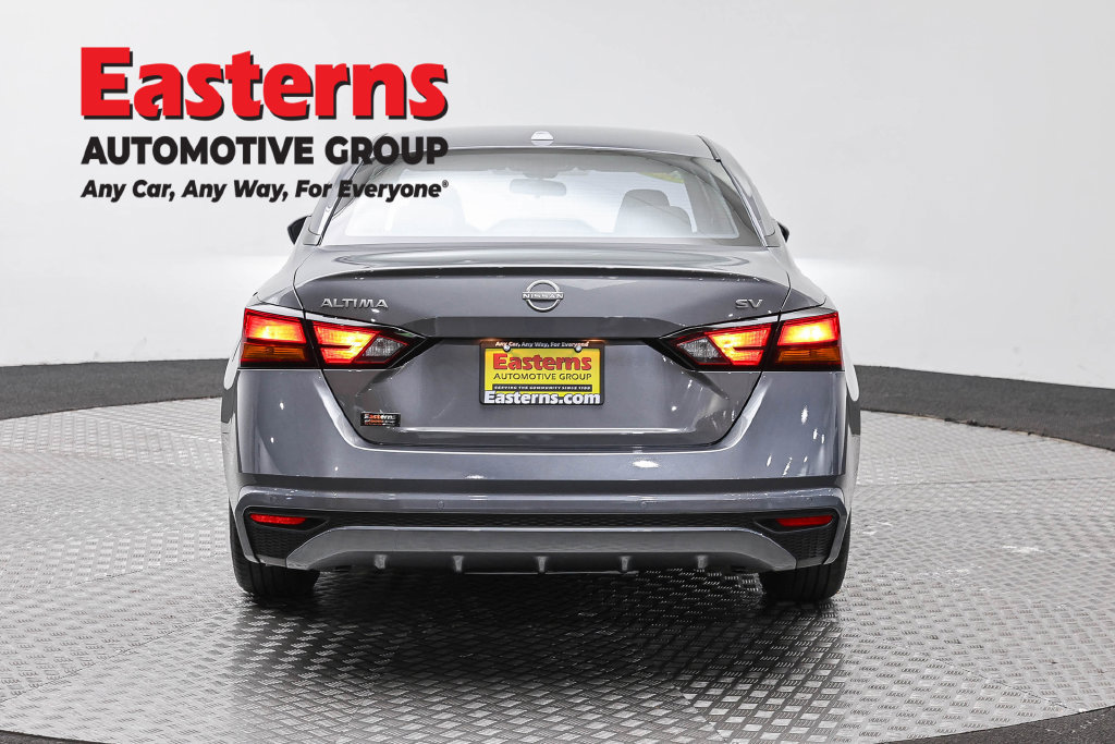 Used 2024 Nissan Altima 2.5 SV FWD image 8
