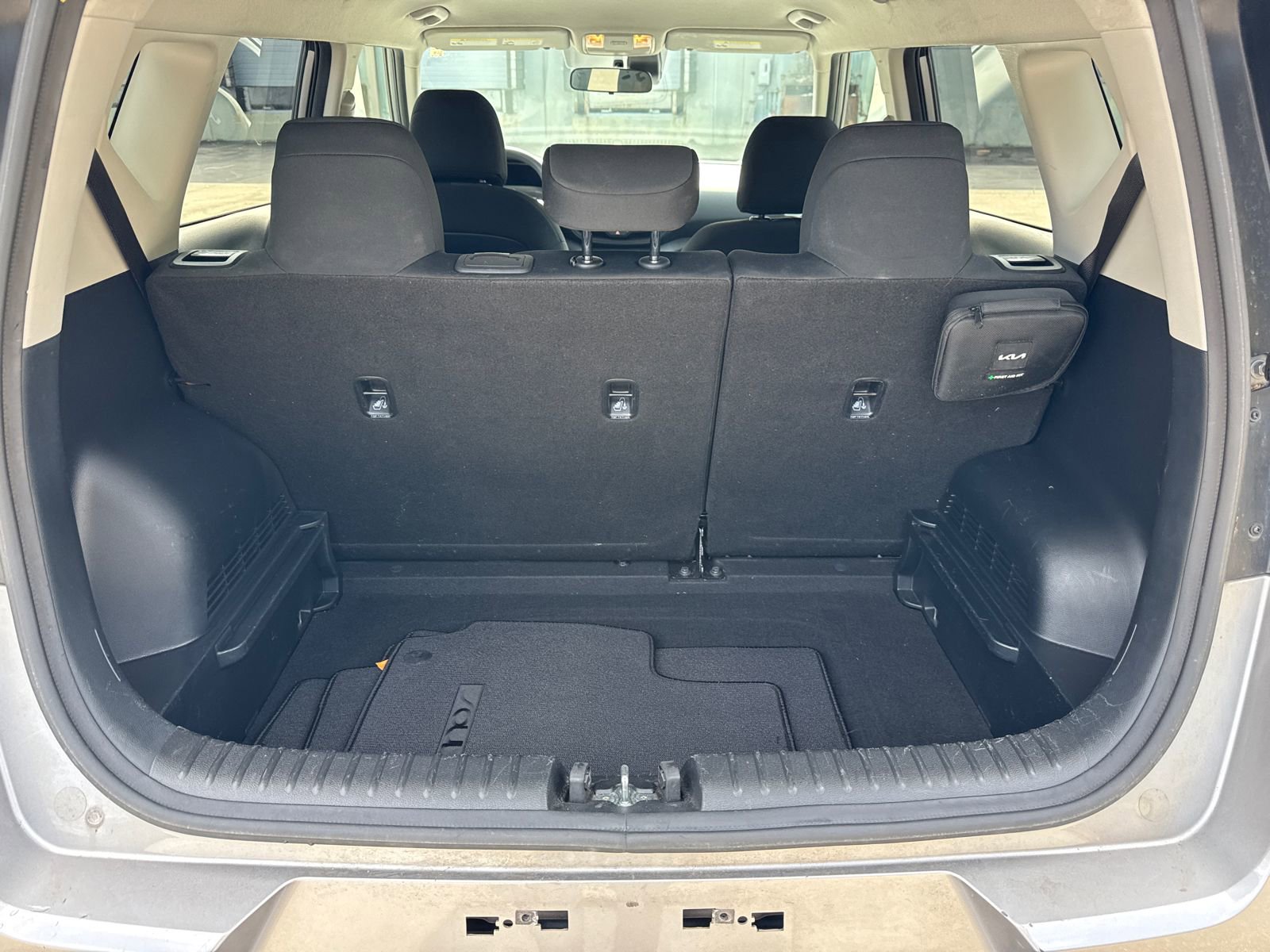 Used 2023 Kia Soul LX image 18