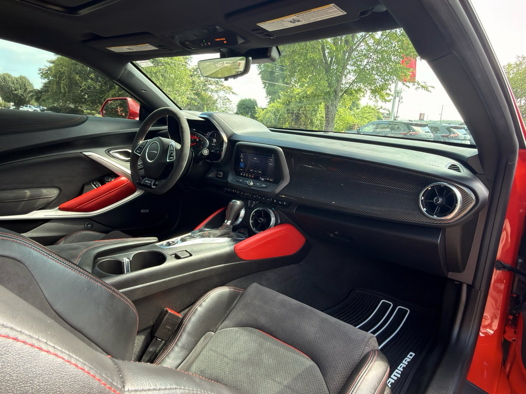 Used 2022 Chevrolet Camaro ZL1 RWD image 17