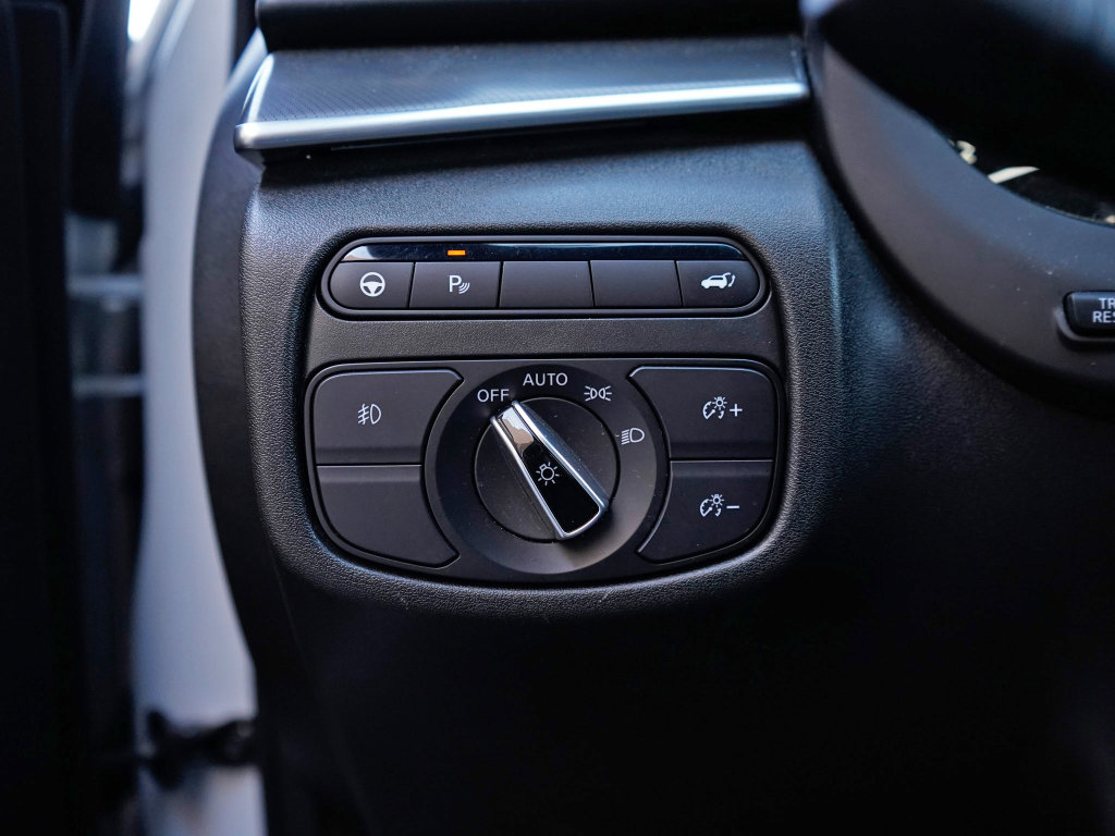 Used 2023 INFINITI QX55 Essential image 17