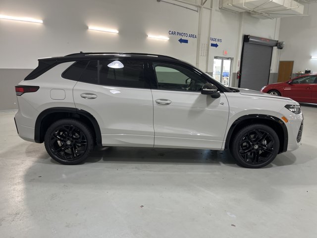 New 2026 Volkswagen Tiguan SE R-Line AWD/4WD image 10