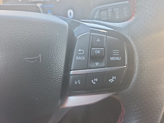 Used 2025 Ford Explorer ST-Line w/ ST-Line Street Pack AWD/4WD image 16