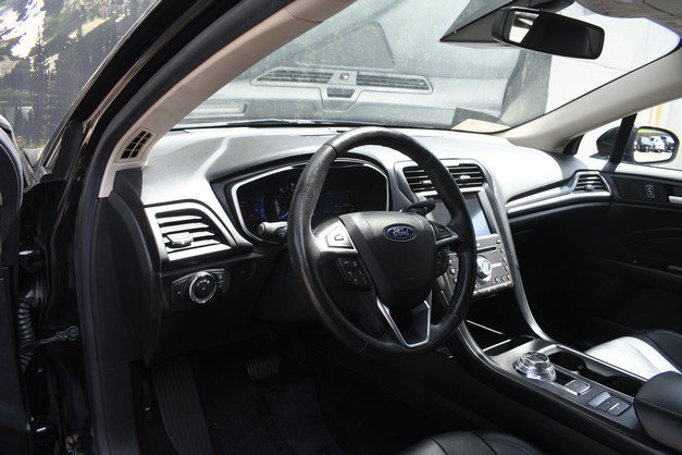 Used 2019 Ford Fusion Energi Titanium FWD image 14