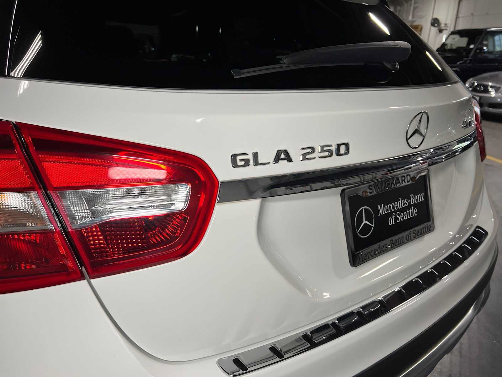 Certified 2020 Mercedes-Benz GLA 250 4MATIC image 14