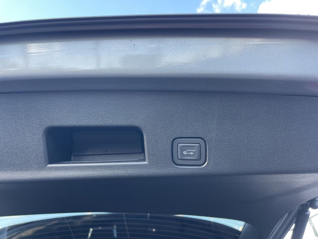 New 2026 GMC Acadia Elevation image 30