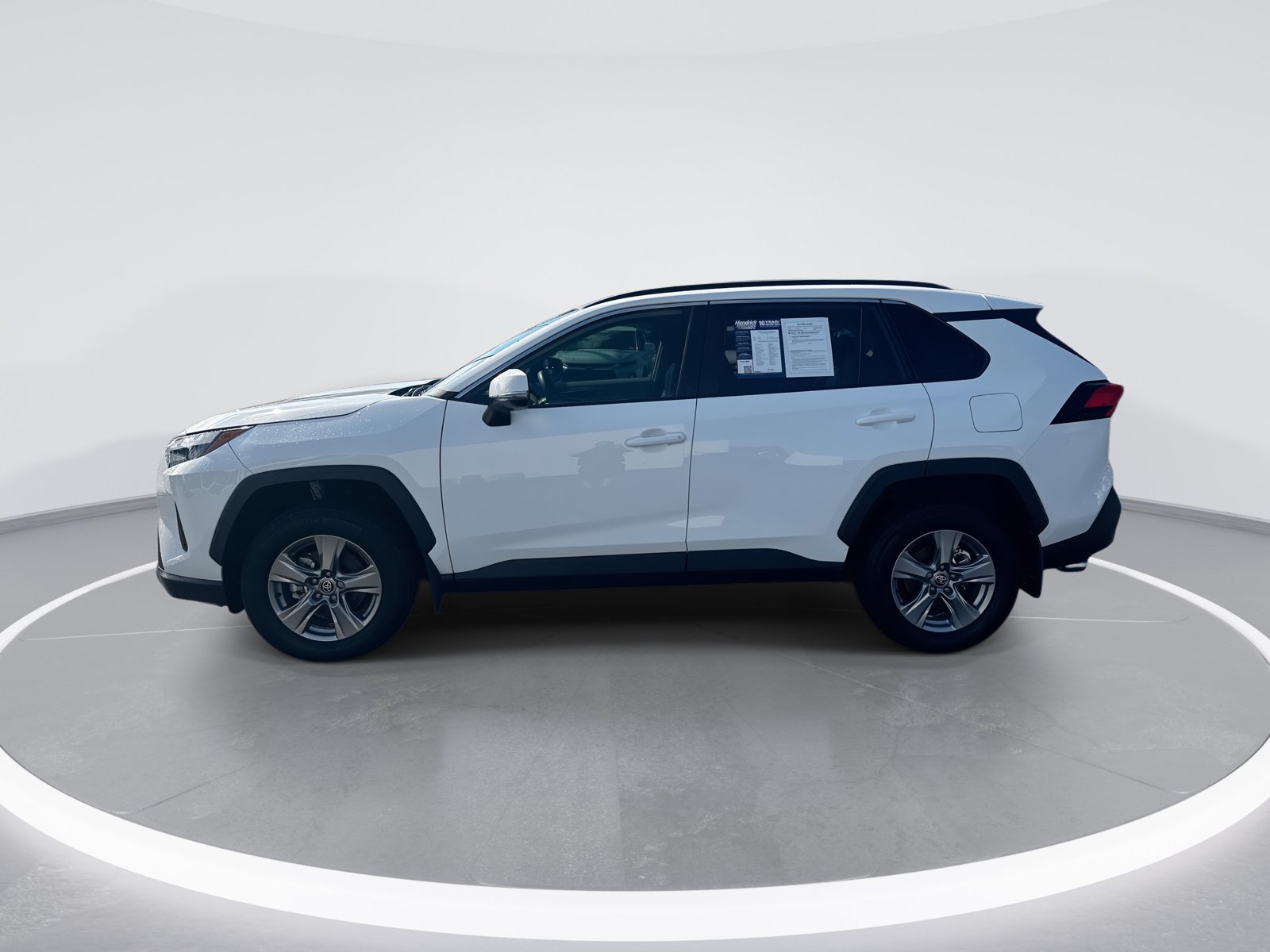 Used 2025 Toyota RAV4 XLE w/ Convenience Package FWD image 6