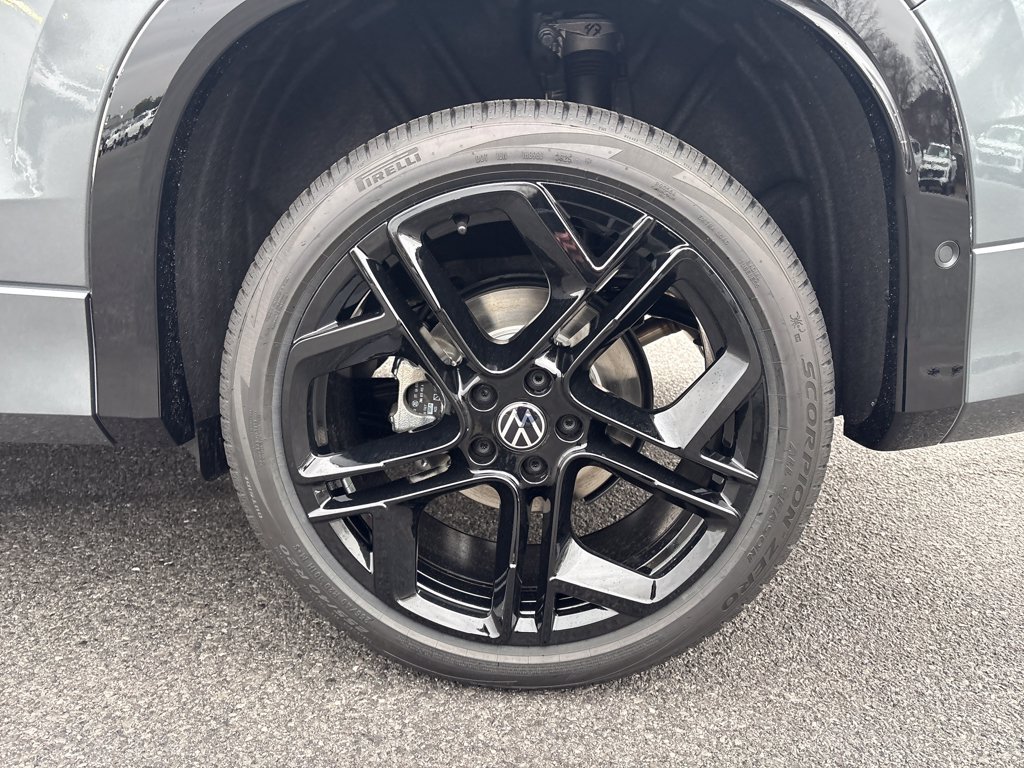 New 2026 Volkswagen Tiguan SE R-Line AWD/4WD image 14