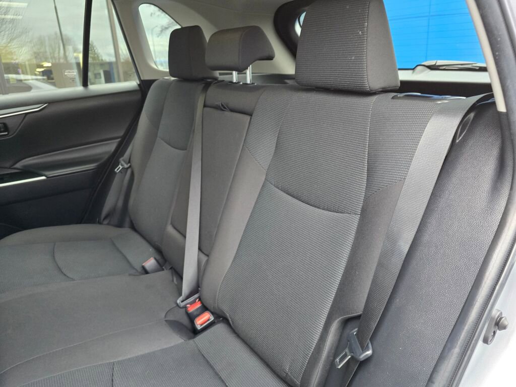 Used 2024 Toyota RAV4 LE image 17