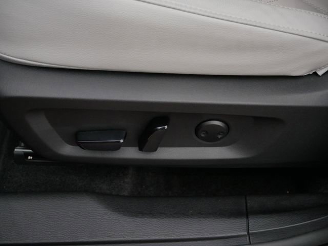 Used 2025 Mitsubishi Outlander SEL image 15