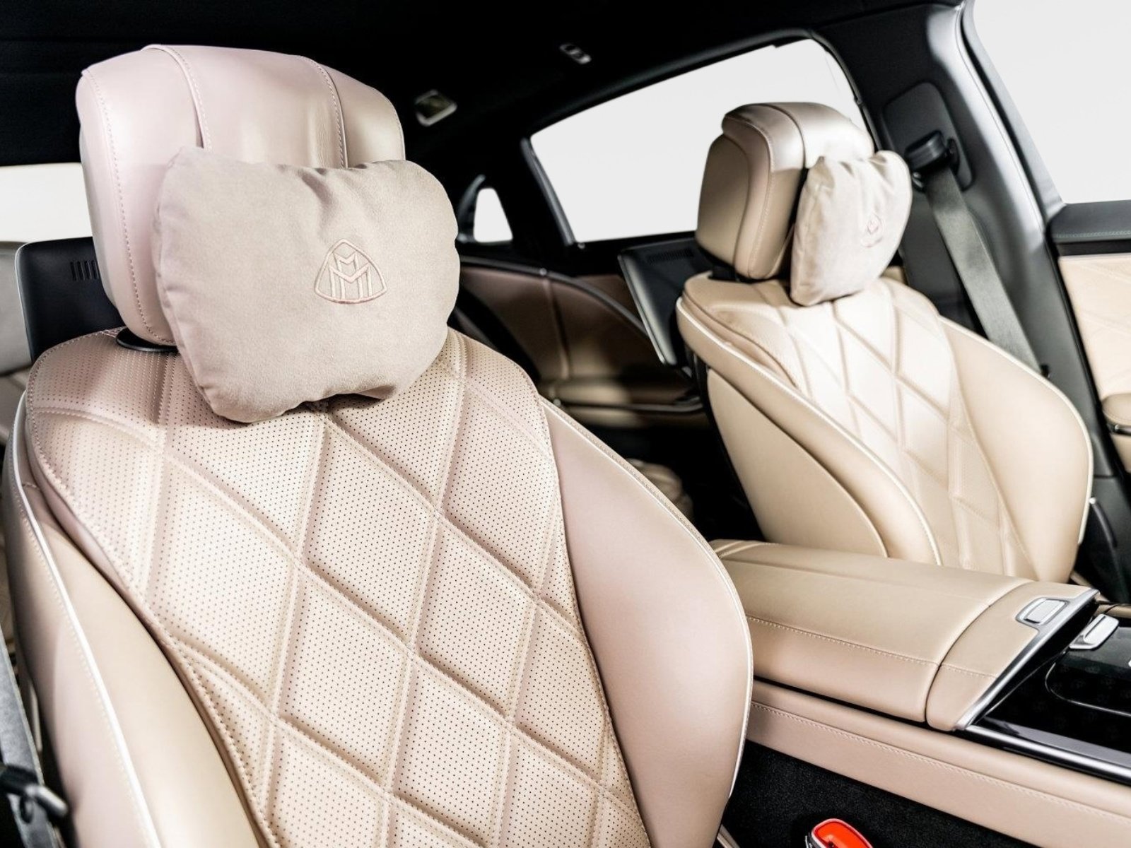 Used 2025 Mercedes-Benz Maybach S 680 4MATIC image 35