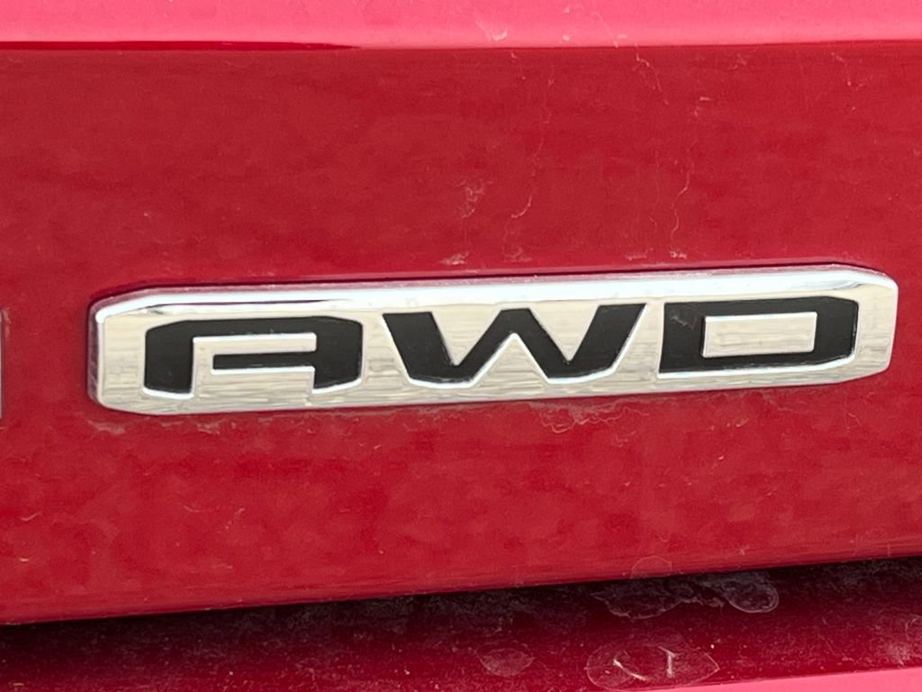 New 2026 GMC Terrain Denali w/ LPO, Floor Liner Package image 8