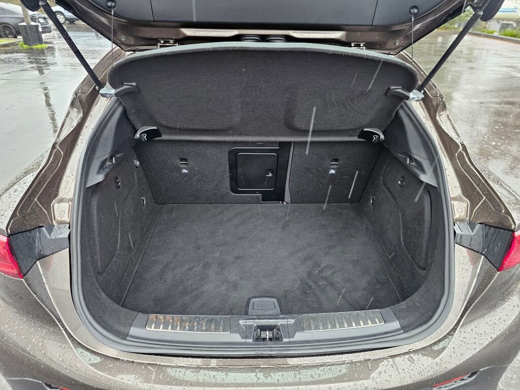 Used 2017 INFINITI QX30 Premium image 18