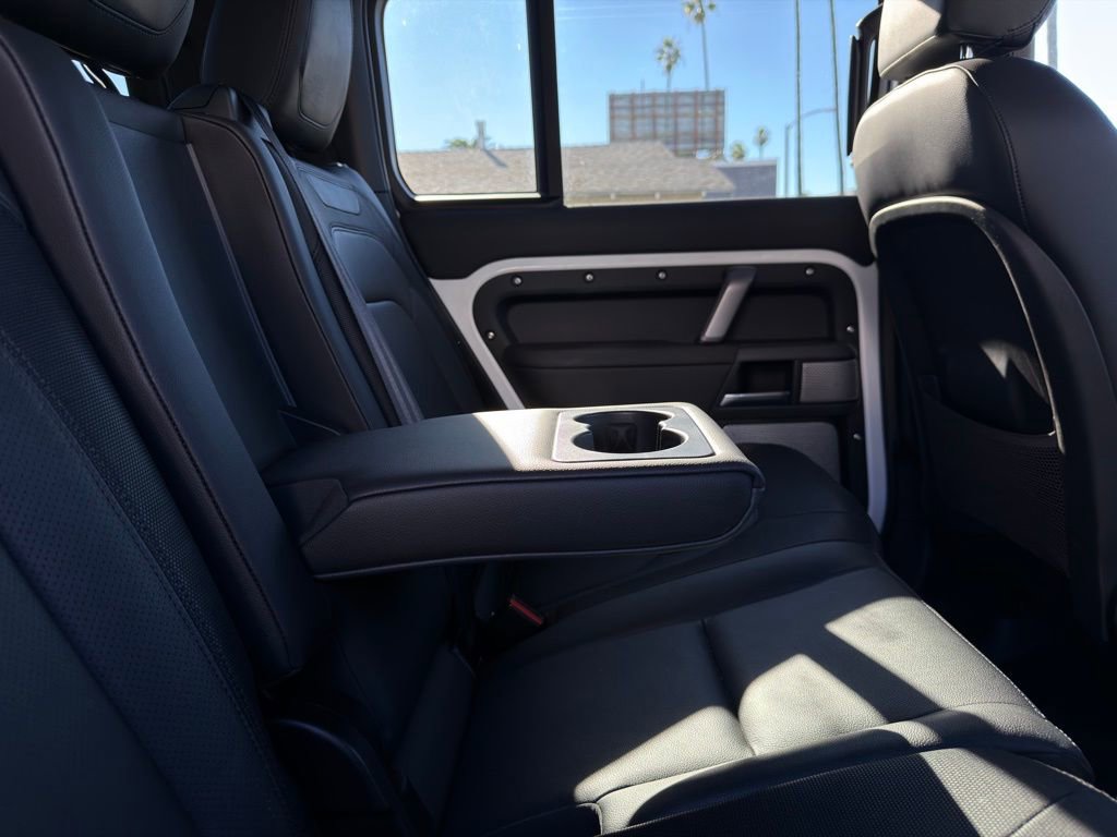 Used 2024 Land Rover Defender 130 X-Dynamic SE image 42