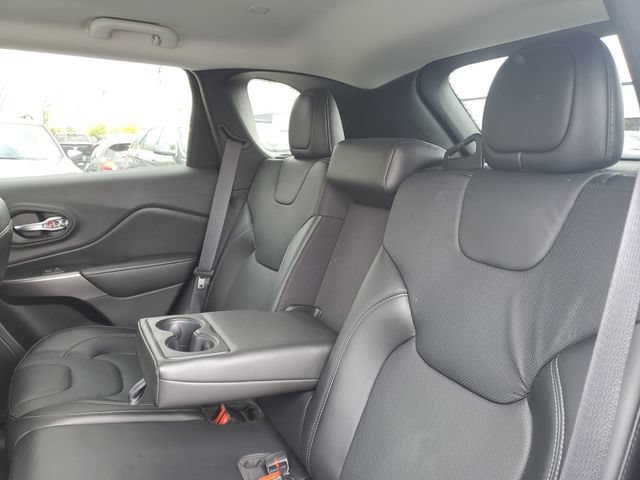 Used 2020 Jeep Cherokee Limited AWD/4WD image 28
