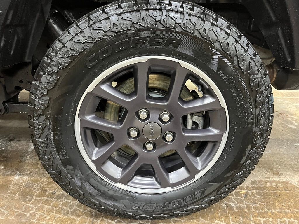 Used 2020 Jeep Gladiator Sport w/ Quick Order Package 24S image 11