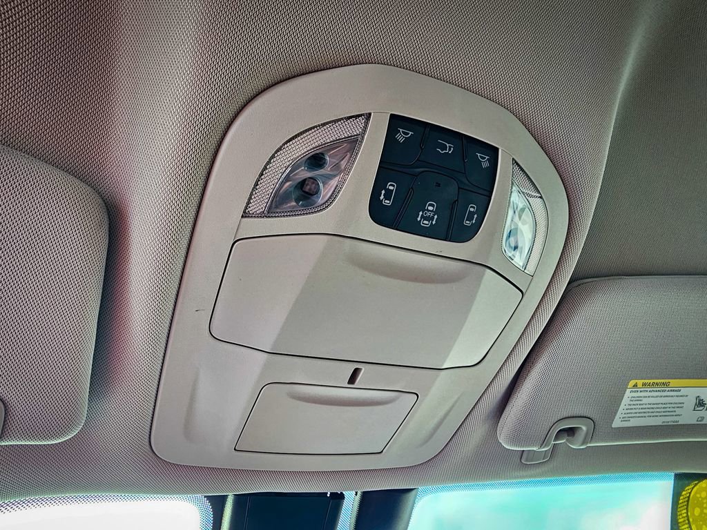 Used 2018 Chrysler Pacifica Touring Plus image 28